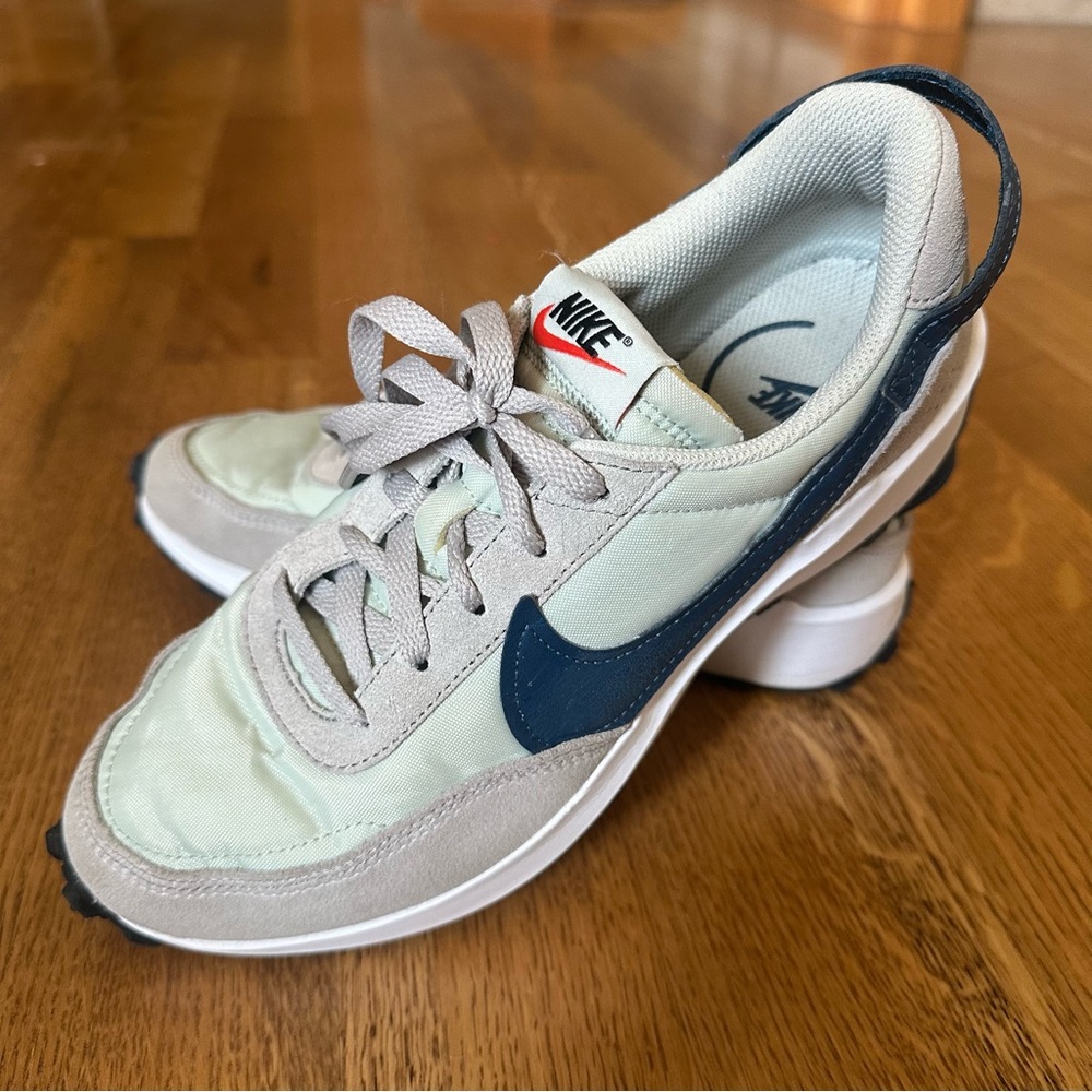 Nike Waffle Debut